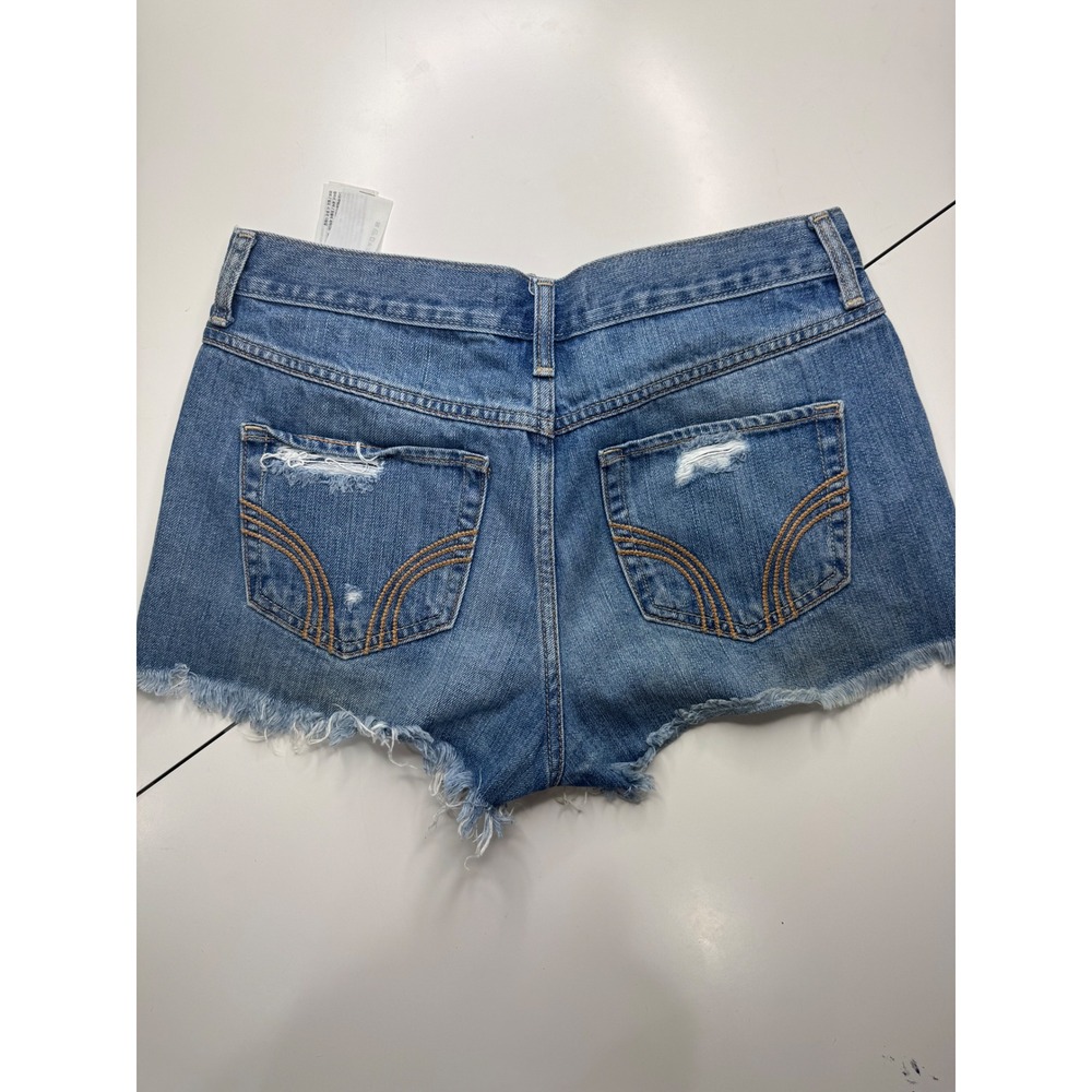 Hollister Medium Wash Distressed Denim Shorts Women Size 9 W29 Frayed Raw Hem - Picture 6 of 8